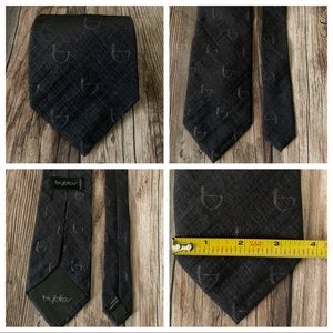 BYBLOS Made in Italy Tie 
Excellent Pre-Owned Condition